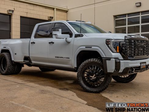 Used 2026 GMC Sierra 3500 Denali Ultimate image 1