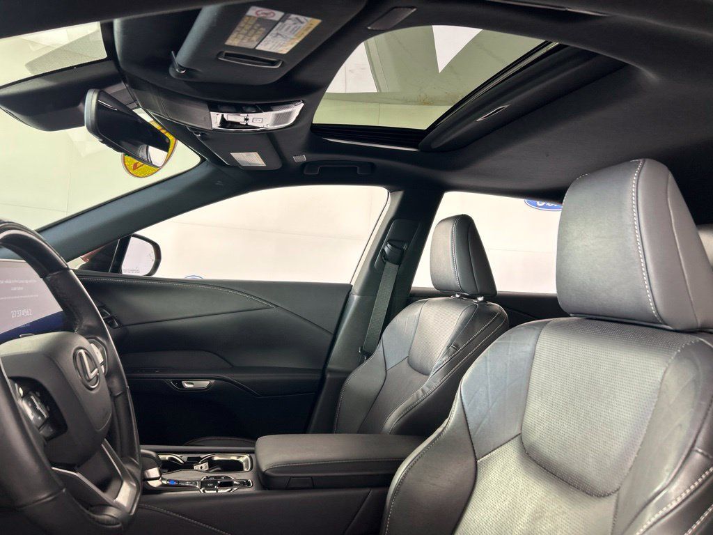 Used 2023 Lexus RX 350 Premium Plus w/ Accessory Package AWD/4WD image 19