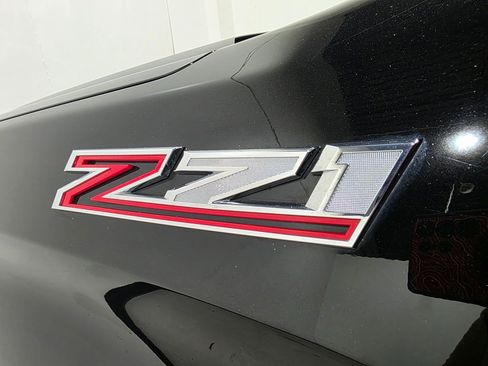 Used 2021 Chevrolet Silverado 1500 LT Trail Boss w/ Convenience Package II image 30