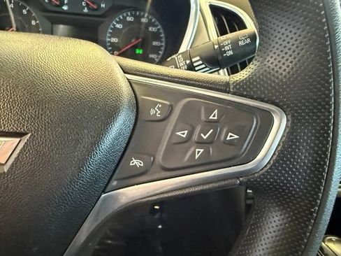 Used 2019 Chevrolet Equinox LS FWD image 17