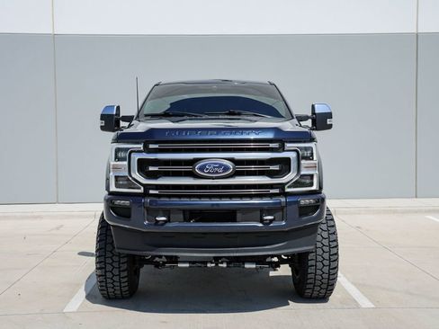 Used 2020 Ford F250 Platinum w/ FX4 Off-Road Package AWD/4WD image 3