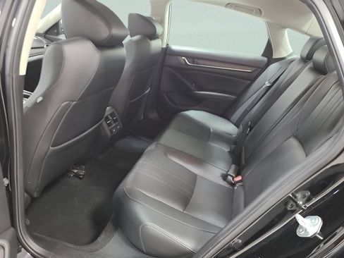 Used 2022 Honda Accord Touring image 17