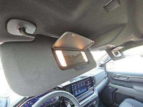 Used 2023 Chevrolet Silverado 1500 ZR2 w/ Technology Package image 45