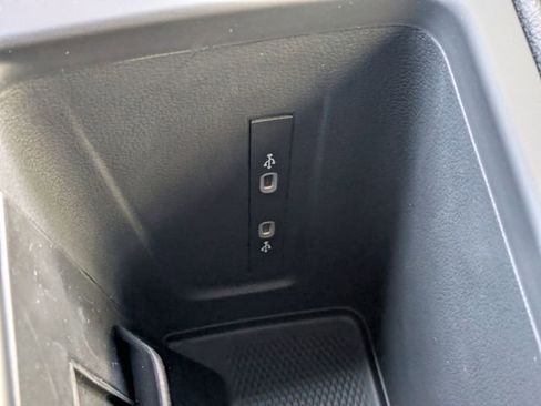 New 2026 Volkswagen Tiguan SE R-Line image 25