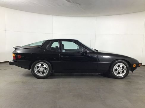 Used 1987 Porsche 924 S RWD image 8