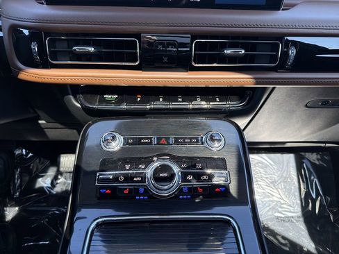 Certified 2023 Lincoln Nautilus Reserve w/ Monochromatic Package image 27