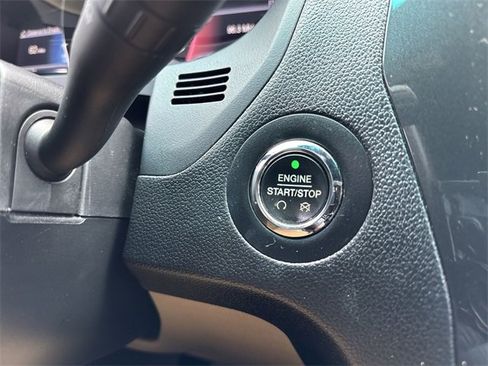 Used 2016 Ford Explorer XLT w/ Equipment Group 202A image 17