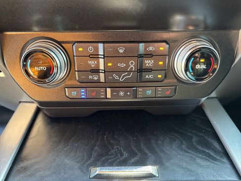 Used 2019 Ford F450 Platinum w/ Platinum Ultimate Package AWD/4WD image 47