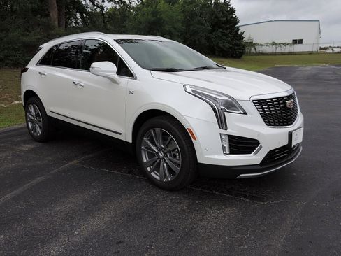 New 2026 Cadillac XT5 Premium Luxury image 3