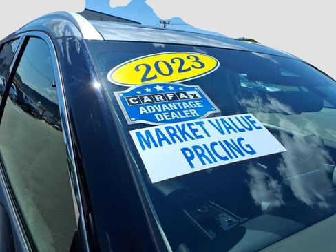 Used 2023 Nissan Rogue SL AWD/4WD image 9