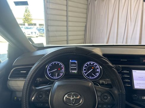 Used 2019 Toyota Camry SE FWD image 20
