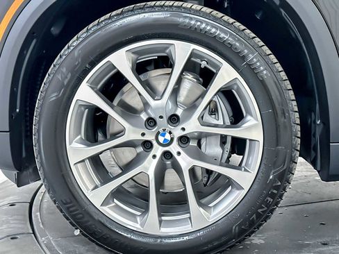 Used 2026 BMW X5 xDrive40i w/ Premium Package image 25