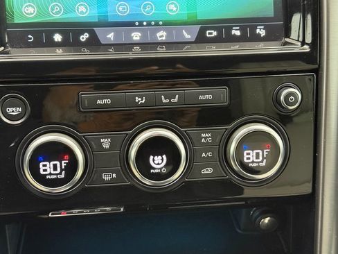 Used 2020 Land Rover Discovery HSE Luxury image 18