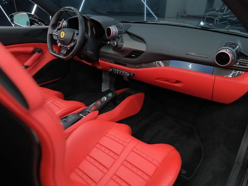 Used 2023 Ferrari F8 Tributo RWD image 34