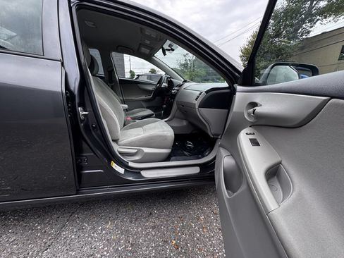 Used 2013 Toyota Corolla L FWD image 15