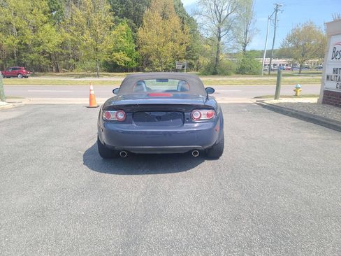 Used 2006 MAZDA MX-5 Miata Touring RWD image 6