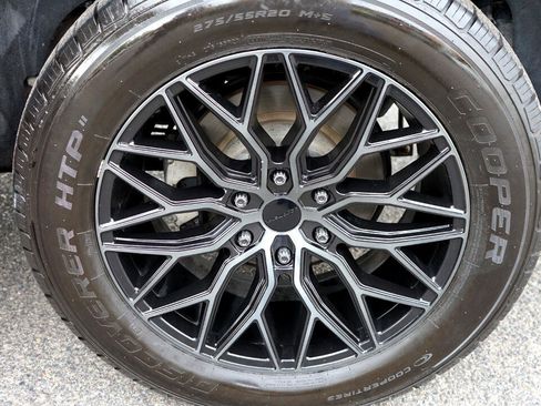 Used 2020 Cadillac Escalade Luxury image 27