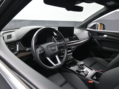 Used 2024 Audi Q5 2.0T Premium Plus w/ Premium Plus Package image 16