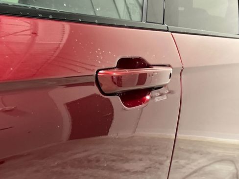 New 2026 Jeep Grand Cherokee L Laredo image 13