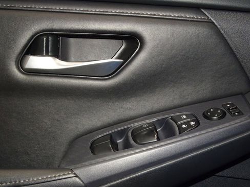 Used 2023 Nissan Sentra SV image 12