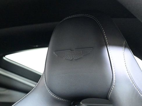 Used 2026 Aston Martin V8 Vantage Coupe image 5