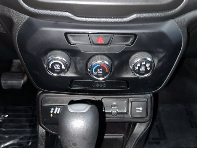 Used 2020 Jeep Renegade Sport AWD/4WD image 30