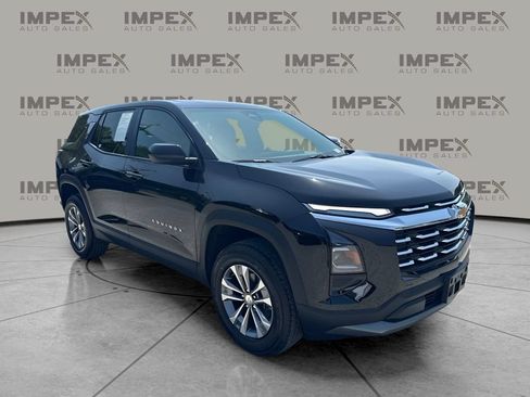 Used 2026 Chevrolet Equinox LT FWD image 7