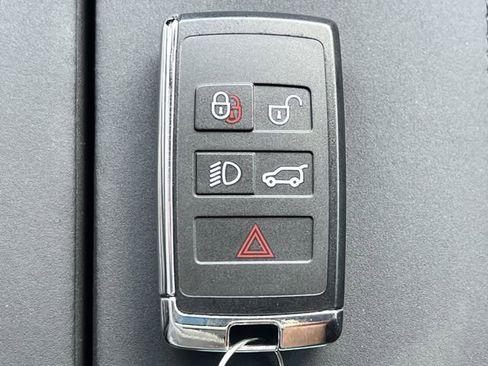 Used 2026 Land Rover Range Rover Velar S AWD/4WD image 27