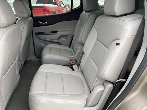 Used 2023 GMC Acadia SLT w/ Trailering Package image 26