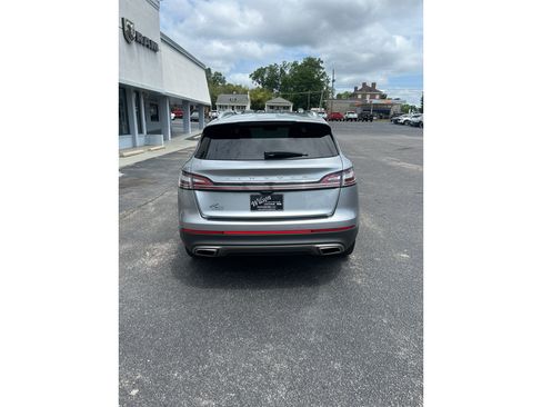 Used 2023 Lincoln Nautilus Reserve w/ Equipment Group 201A AWD/4WD image 5