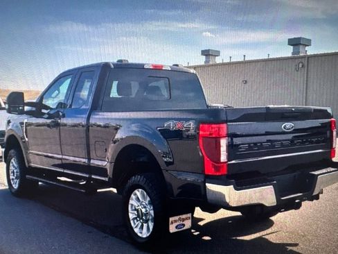 Used 2022 Ford F350 XLT AWD/4WD image 2