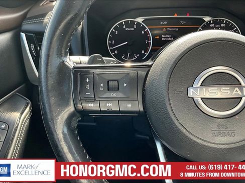 Used 2022 Nissan Rogue SL w/ SL Premium Package FWD image 11