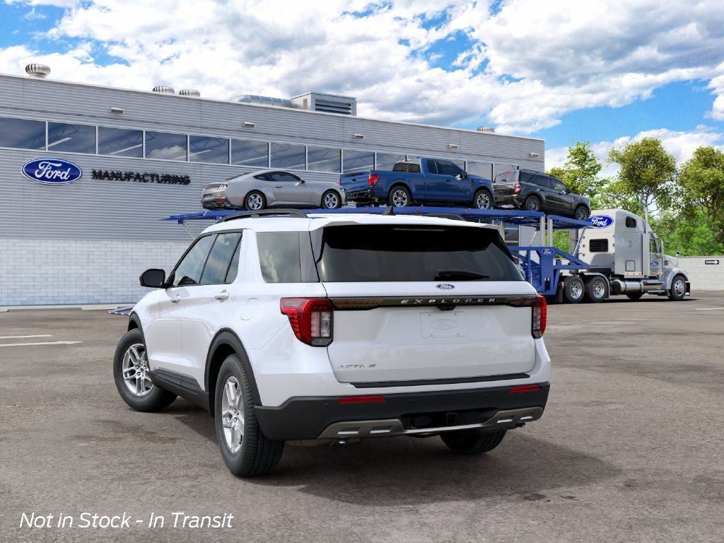 New 2027 Ford Explorer Active w/ Active Comfort Package RWD image 4