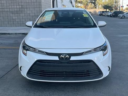Used 2024 Toyota Corolla LE FWD image 2