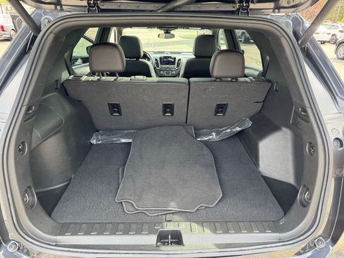 Used 2022 Chevrolet Equinox RS w/ RS Leather Package image 31