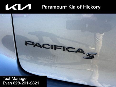 Used 2021 Chrysler Pacifica Touring-L w/ S Appearance Package image 5