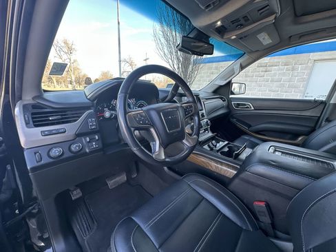Used 2019 GMC Yukon XL Denali w/ Denali Ultimate Package image 10