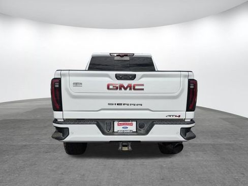 Used 2024 GMC Sierra 2500 AT4 w/ AT4 Premium Plus Package image 5
