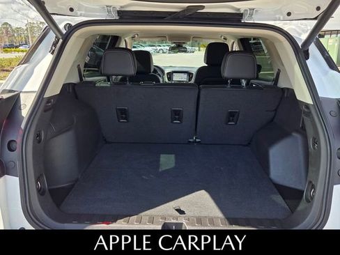 Used 2024 GMC Terrain Denali image 9