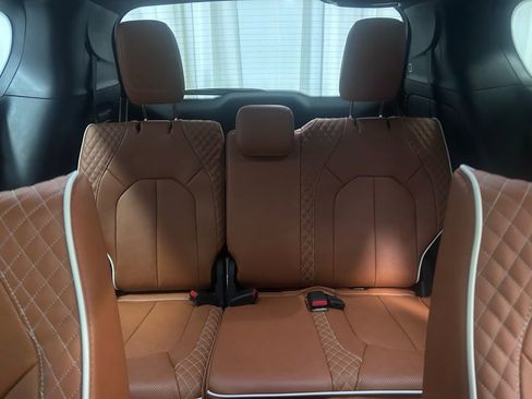 New 2026 Chrysler Pacifica Pinnacle image 22