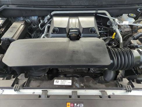 Used 2024 GMC Canyon AT4 w/ AT4 Premium Package AWD/4WD image 22
