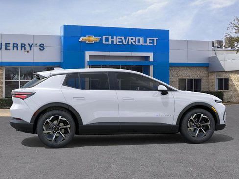 New 2026 Chevrolet Equinox EV LT image 31