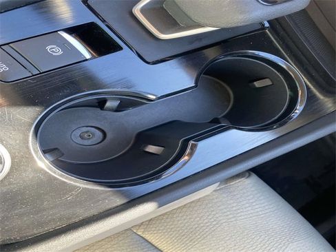 Used 2024 Nissan Rogue SV image 32