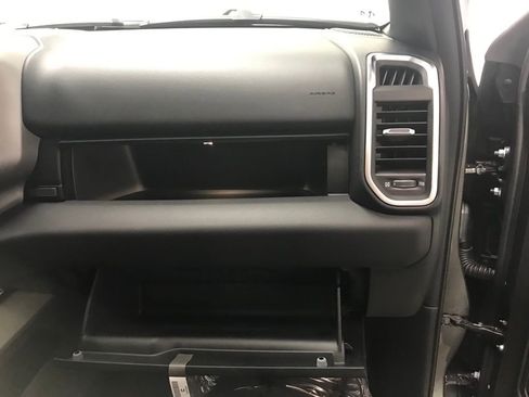 New 2026 RAM 1500 4x4 Crew Cab image 46