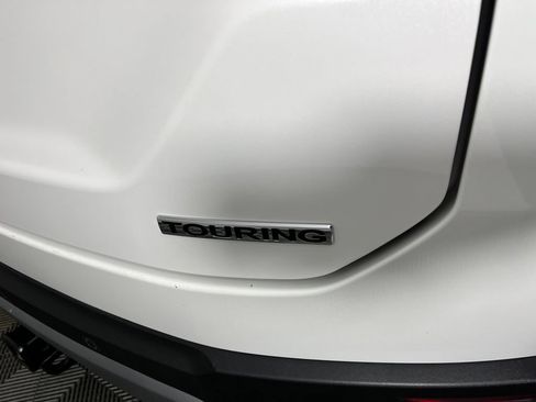 Certified 2025 Honda Pilot Touring image 19