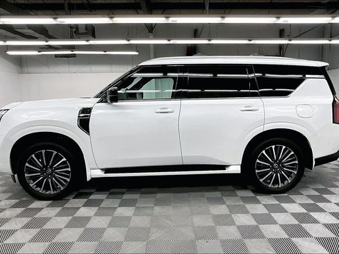 Used 2025 Nissan Armada Platinum Reserve AWD/4WD image 14
