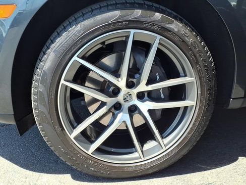 Used 2023 Porsche Macan AWD/4WD image 8