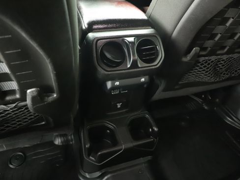 Certified 2018 Jeep Wrangler Unlimited Rubicon image 24