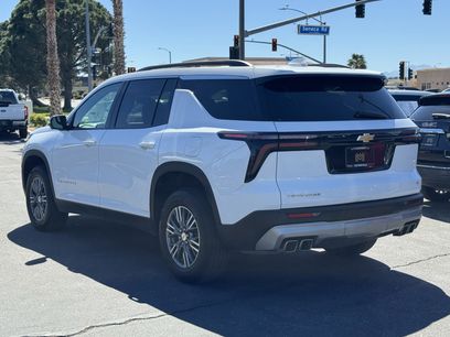 Used 2024 Chevrolet Traverse LT