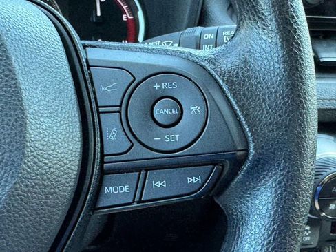 Certified 2025 Toyota RAV4 XLE AWD/4WD image 27